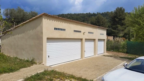 Fabrication porte de garage à Aubagne