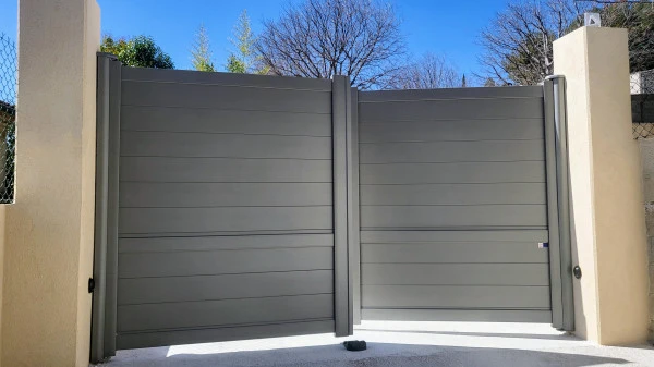 Portail aluminium soudé Carignan